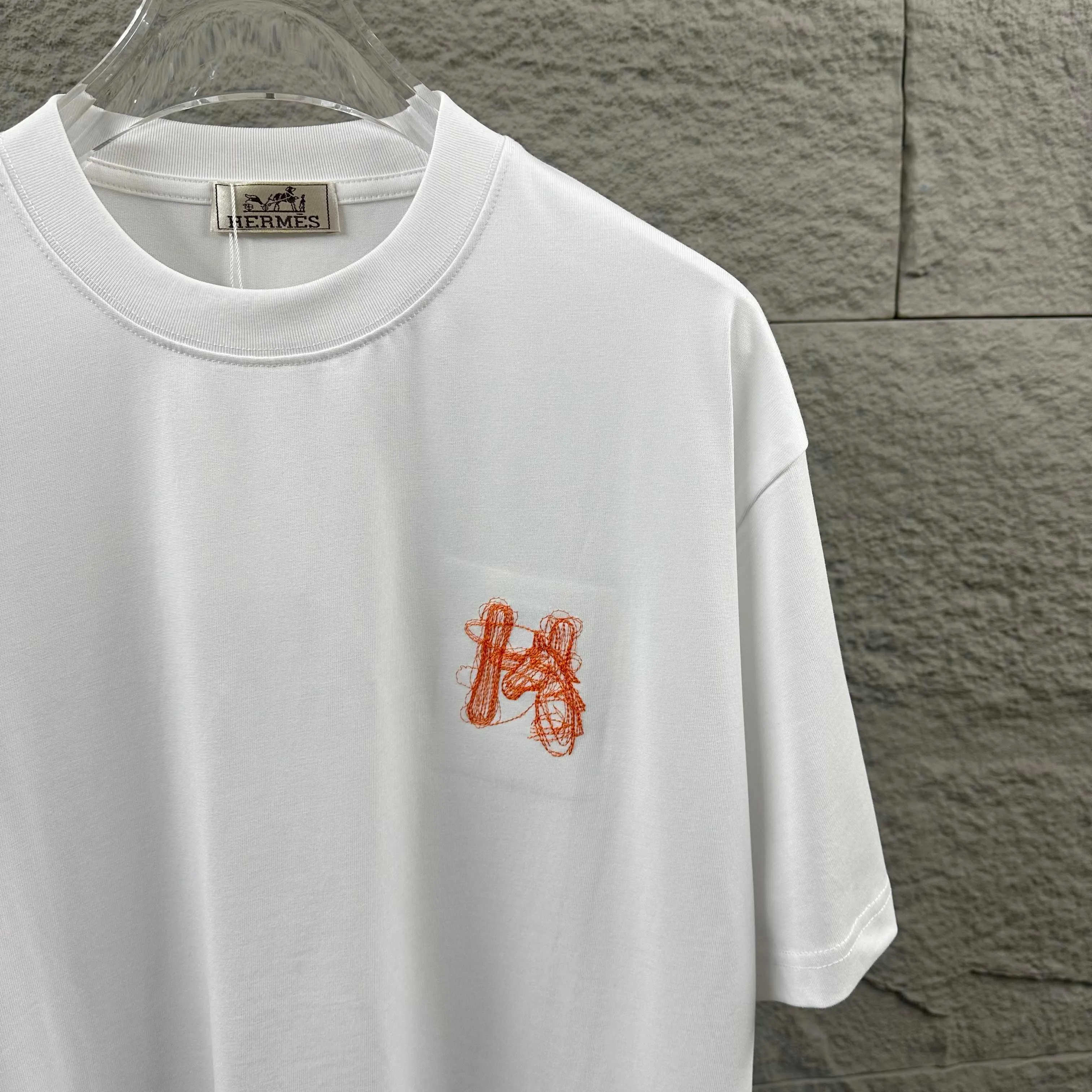 Herme* * 2026 New Arrival Classic T Same Style ：Black White Gray Size： S （90-130 ） M （120-150 ） L （140-165 ） XL （160-180 ） XXL （180-210 ）